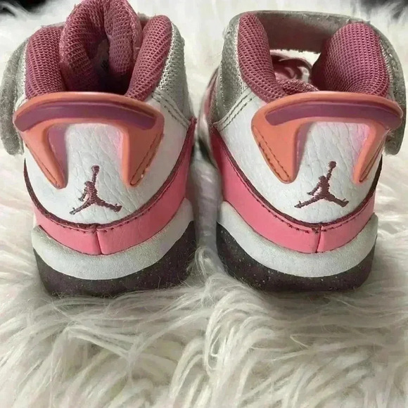 JORDAN 6 RINGS TD CORAL CHALK SHOES - Picture 7 of 15